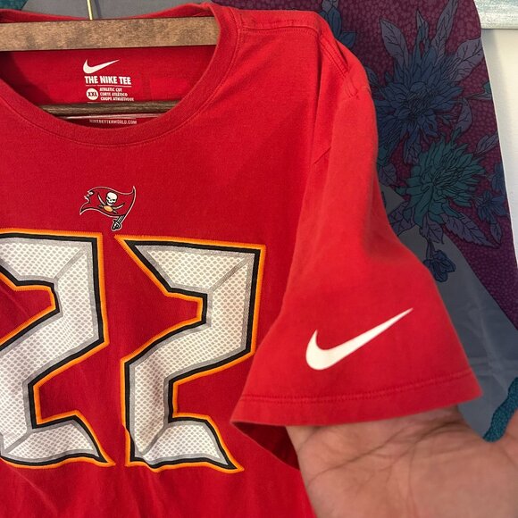 nike sport nfl tampa bay buckeeners XXL red shirt - Picture 2 of 5